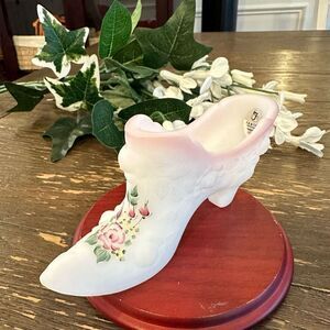 Fenton Vintage Art‎ Glass Shoes - White with Pink Rims Flower Painted 6” Signed